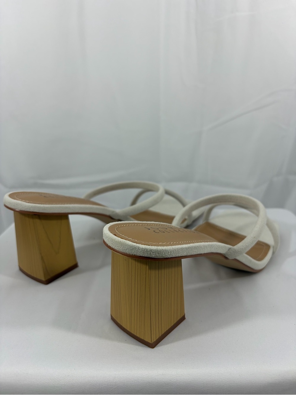 NWT Journee Collection Women’s Size 11 White Strappy Block Heel Sandals - Picture 3 of 5